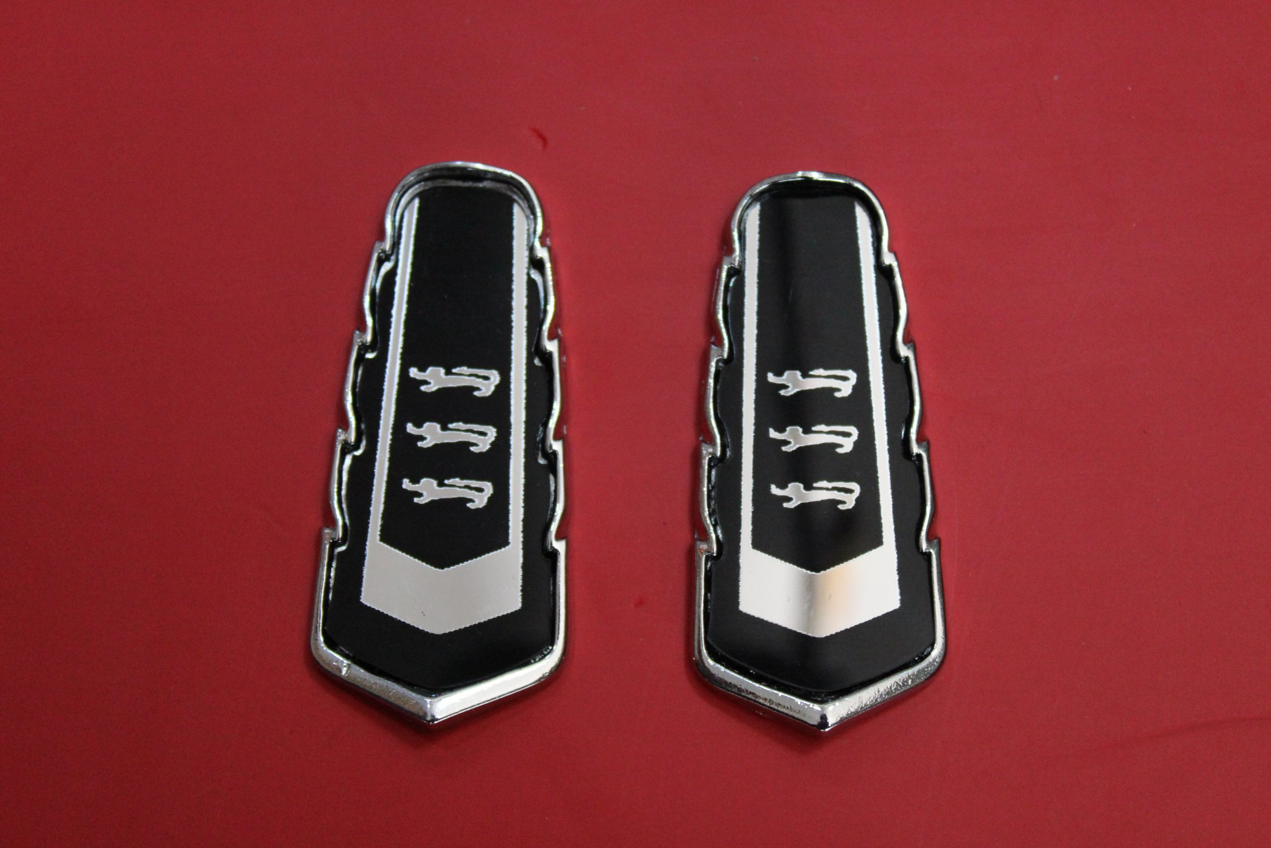 Dik Ford Arma Siyah