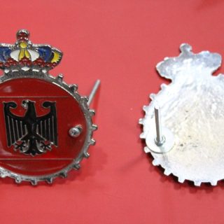 Kırmızı Taçlı Metal Panjur Arma