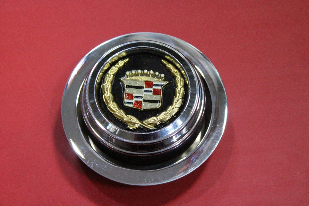Cadillac Siyah Gold Tofaş Şahin Doğan Kartal Depo Kapağı & Çerçevesi