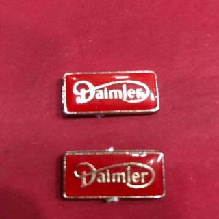 Nikelaj Kırmızı Daimler Yazı Fındık Rozet Minik Arma Takımı