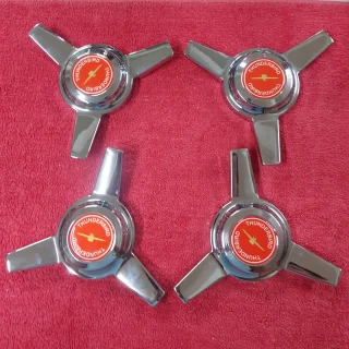 Kırmızı Thunderbird Logolu 3 Kollu Jant Fırfır Plastik